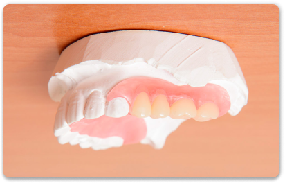 верхний нейлоновый протез зубов